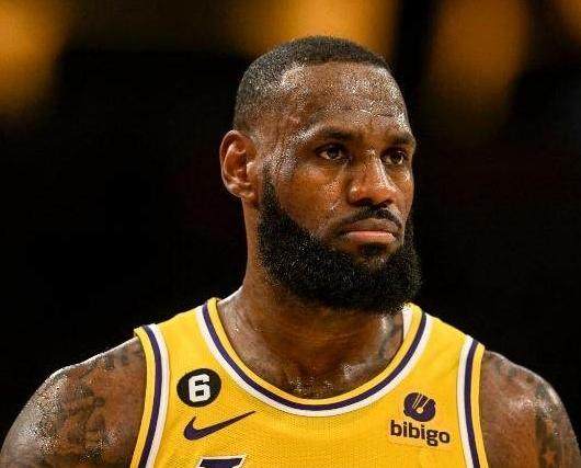 LPL英雄联盟竞猜-续约湖人绝非板上钉钉 詹姆斯仍想冲冠“追科赶乔”