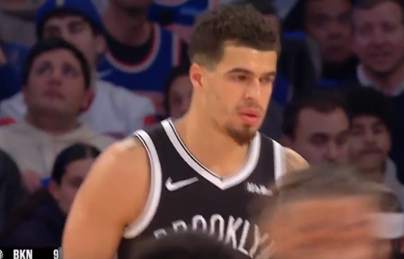 LPL竞猜-拔哥首球！小迈克尔·波特兜出来弧顶干拔三分 前4投全铁